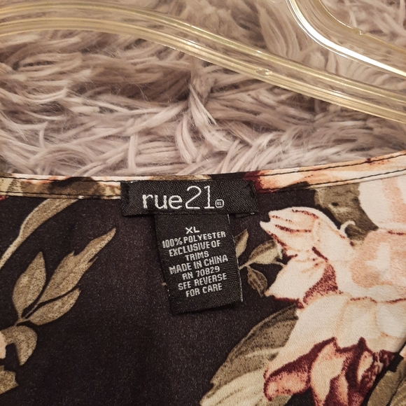 Rue 21 Long sleeve Sheer Blouse Size XL - Picture 6 of 8